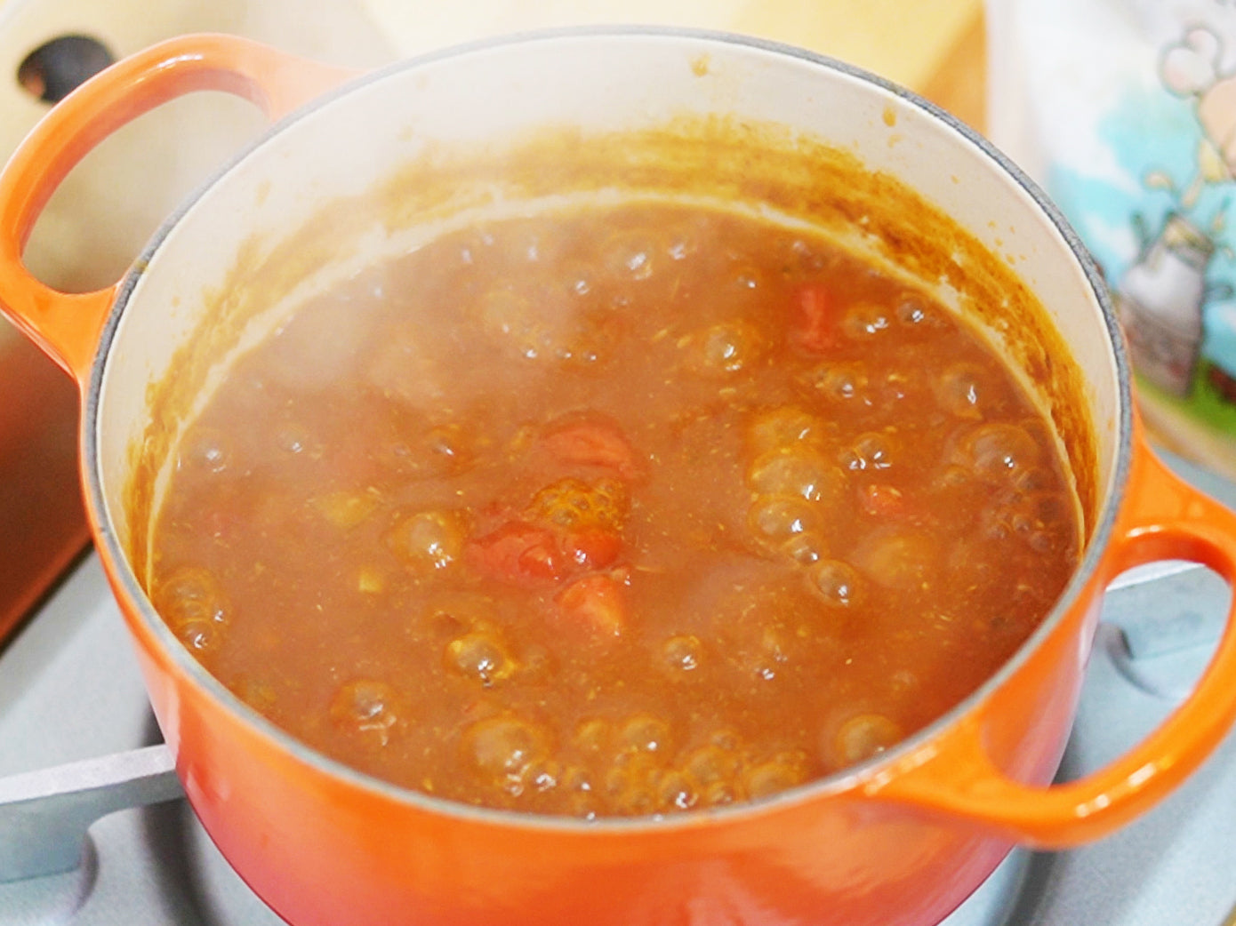 ボーンブロスで作るトマトさばカレー